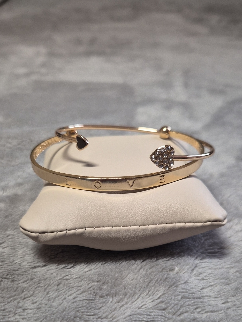 Gold Heart Accent Women's Bangle Bracelet